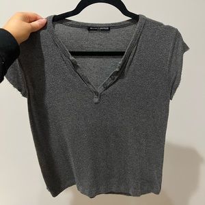 Brandy Melville t shirt